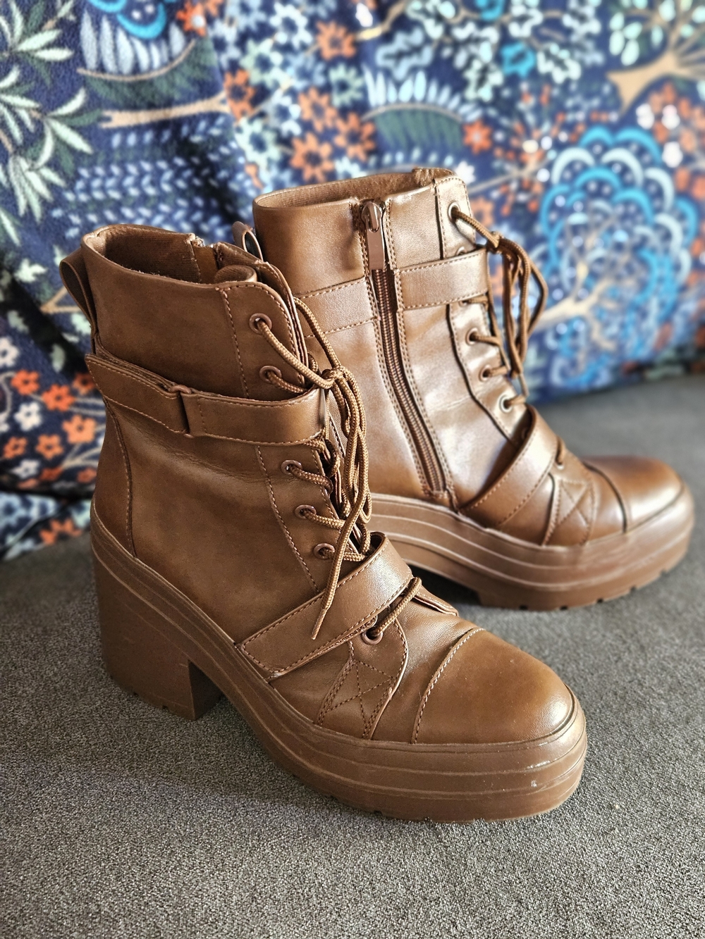 Limelight Jazzie Brown Cognac Lace Up Zipper Platform Boots Women's Size 9.5